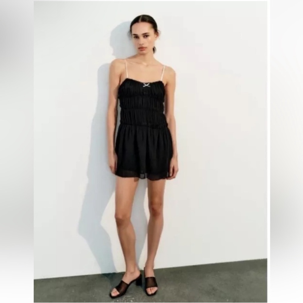 Zara LITTLE BOW TEXTURED Mini DRESS black - 
Size xs - NWT - COQUETTE